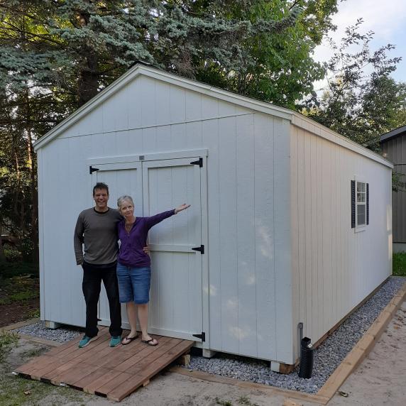 Garden storage shed with ramp